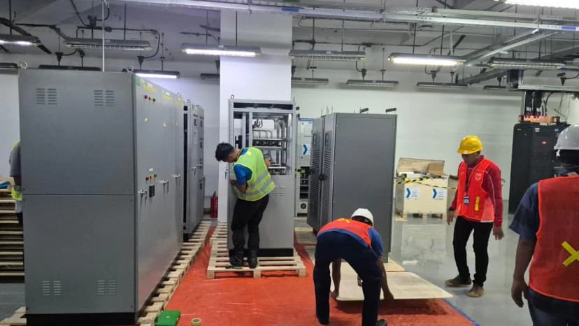 BDX INDOSAT HUTCHISON